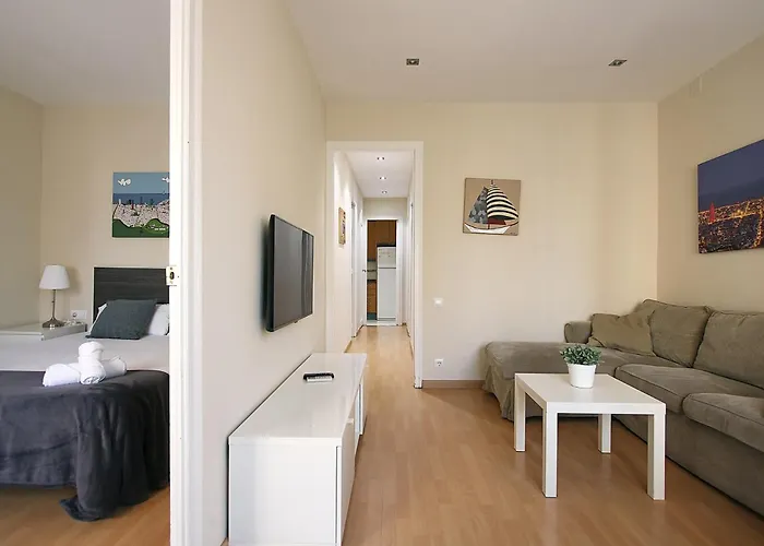 Munne - Spacious Next To Fc